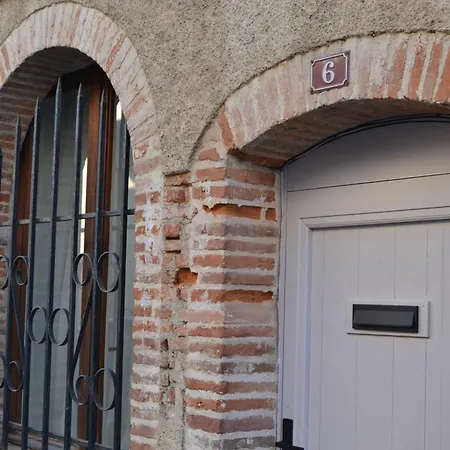 Appartement O Arcades Lisle-sur-Tarn Exterior photo